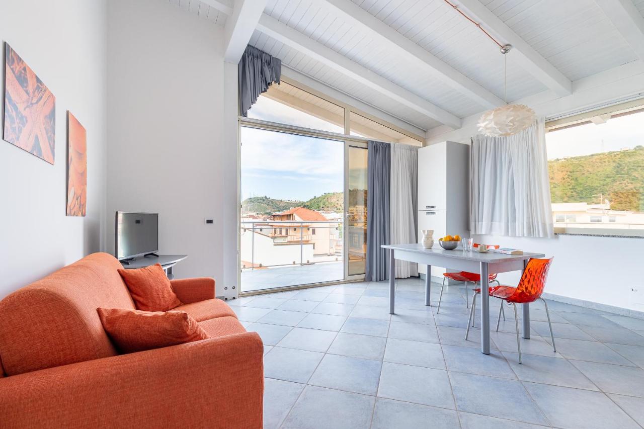 Terraces D'Orlando - Family Apartments With Sea View And Pool Capo d'Orlando Luaran gambar