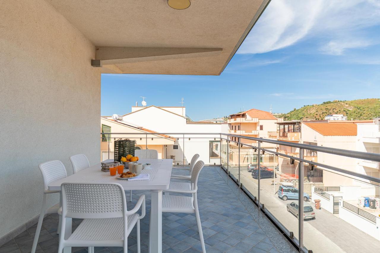 Terraces D'Orlando - Family Apartments With Sea View And Pool Capo d'Orlando Luaran gambar