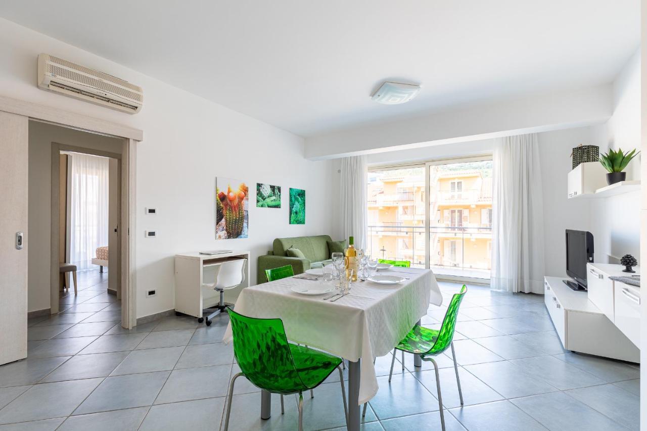 Terraces D'Orlando - Family Apartments With Sea View And Pool Capo d'Orlando Luaran gambar