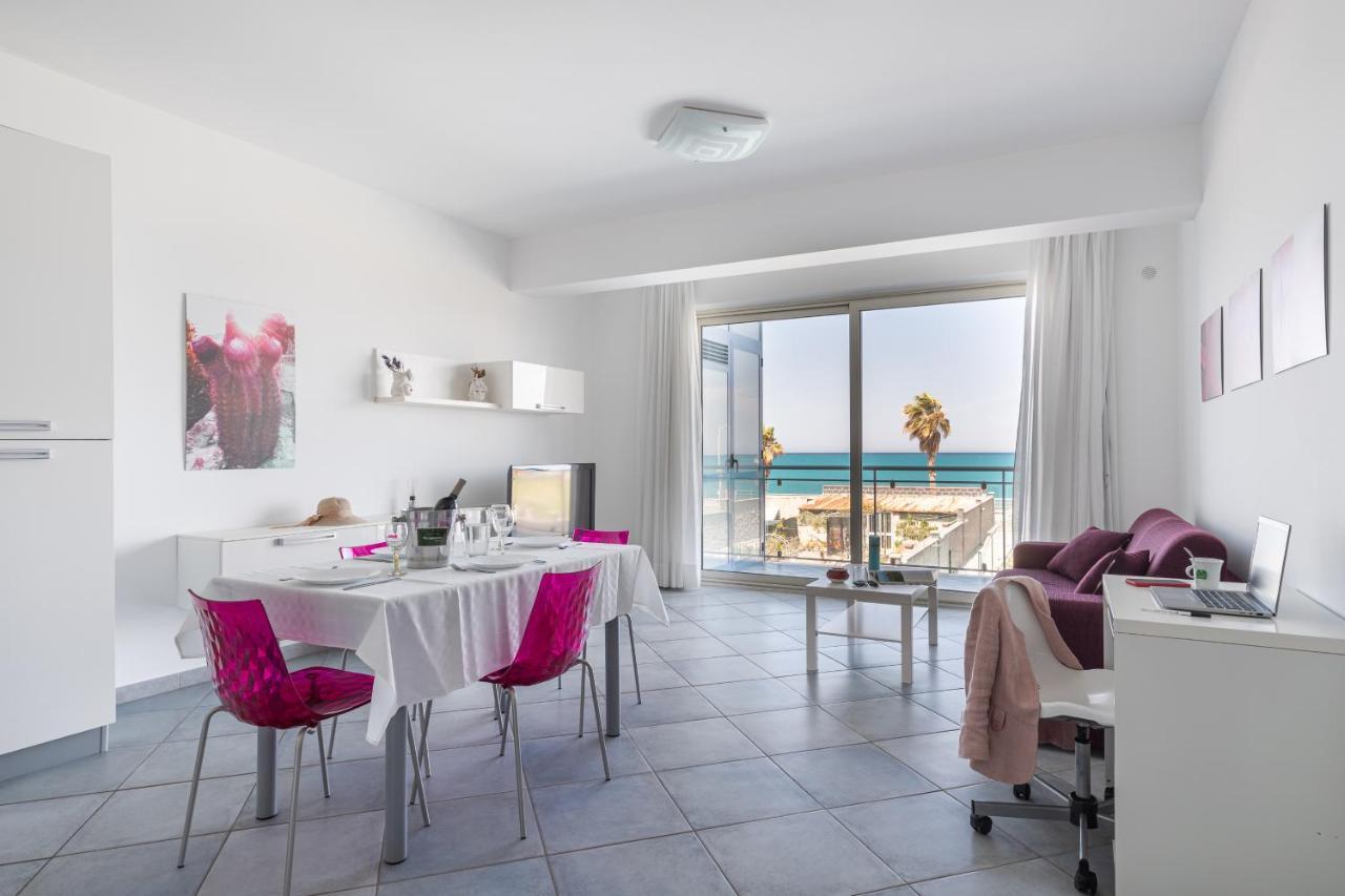 Terraces D'Orlando - Family Apartments With Sea View And Pool Capo d'Orlando Luaran gambar