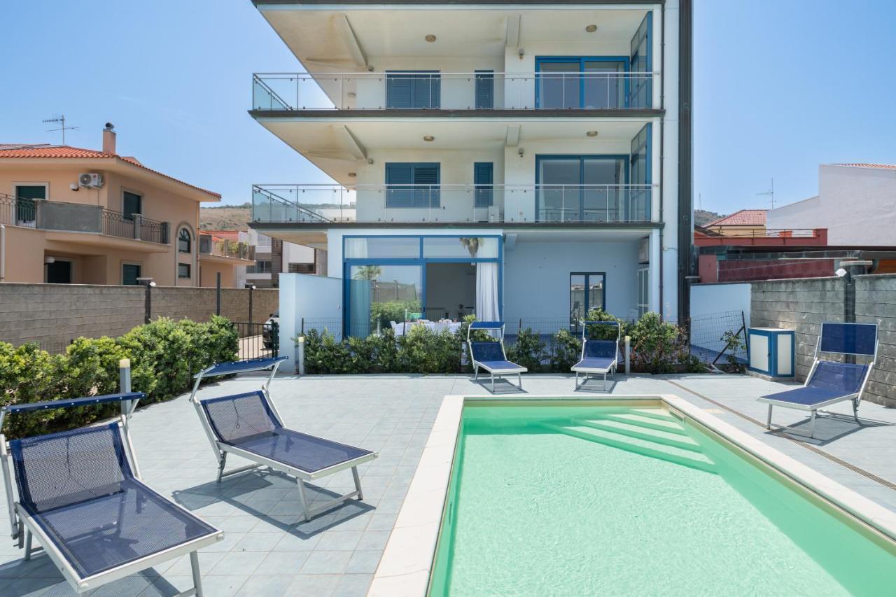 Terraces D'Orlando - Family Apartments With Sea View And Pool Capo d'Orlando Luaran gambar