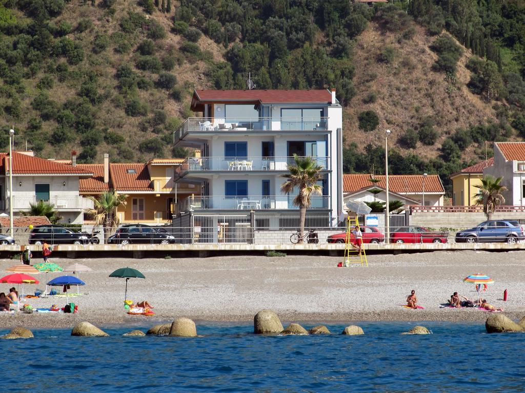 Terraces D'Orlando - Family Apartments With Sea View And Pool Capo d'Orlando Luaran gambar