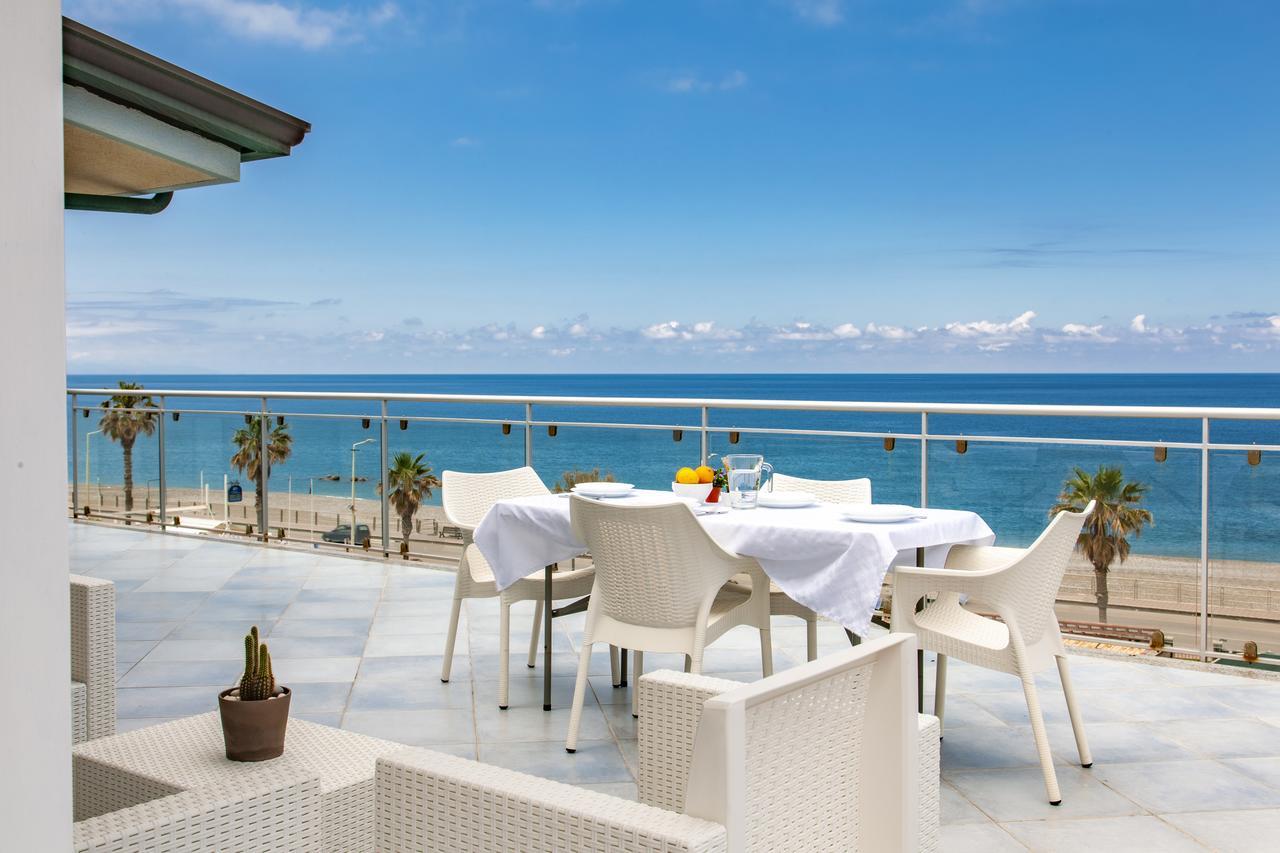 Terraces D'Orlando - Family Apartments With Sea View And Pool Capo d'Orlando Luaran gambar